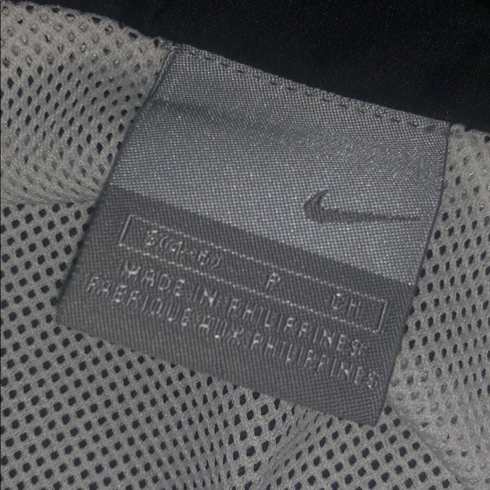 Nike jacket - Picture 3 of 4
